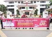 Kemendagri Apresiasi Pemerintah Daerah Sukseskan Gerakan Pembagian 10 Juta Bendera Merah Putih