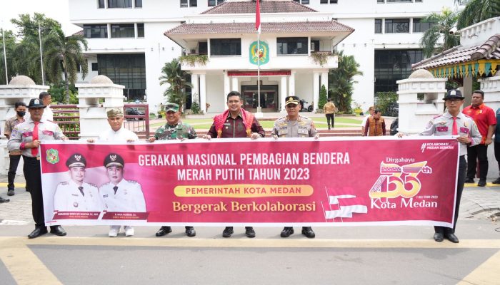 Kemendagri Apresiasi Pemerintah Daerah Sukseskan Gerakan Pembagian 10 Juta Bendera Merah Putih