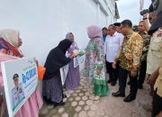 Gubernur Sumatera Utara Serahkan Santunan Jaminan Kematian BPJS Ketenagakerjaan ke Pekerja Rentan
