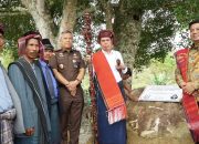 Dorong Penegakan Hukum Berbingkai Hati Nurani, JAM Pidum Fadil Zumhana Resmikan Monumen RJ di Samosir