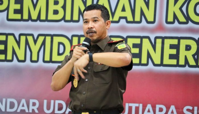 Jadi Narasumber, Kajati Sulteng Agus Salim “Asah” Kemampuan Penyidik Penerbangan Sipil