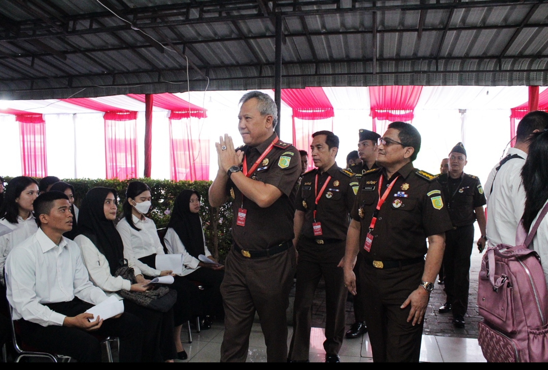 Tinjau Pelaksanaan Ujian, Kajati Sumut : Jangan Percaya Oknum Yang ...