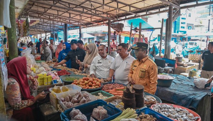 Pj Walikota Padangsidimpuan Sidak ke Pasar Pajak Batu
