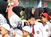 Ada Rasa Haru dan Tawa Sukacita Pada Peringatan Hari Guru di YP Riad Madani