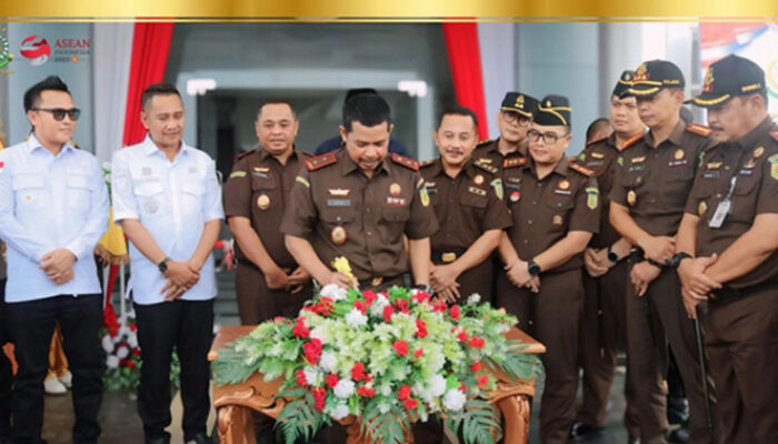 Resmikan Gedung Kantor Kejari Morowali, Agus Salim Ajak Jajaran Berikan Pelayanan Hukum Maksimal