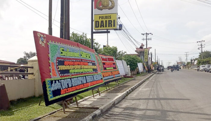 Gerak Cepat Tangkap Penghina Suku Pakpak, Polres Dairi ‘Dibanjiri’ Papan Bunga Ucapan Terimakasih dan Apresiasi dari Masyarakat Pakpak