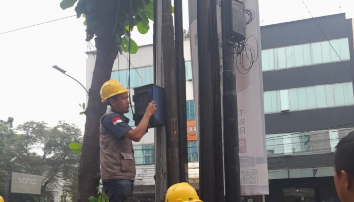 Dukung Pemko Medan Tertibkan Parkir Liar, PLN Cabut KWH Meter Pedagang Martabak di Gaja Mada