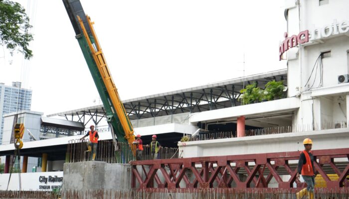 Urai Kemacetan, Overpass Jalan Stasiun Pecah Arus Lalu Lintas dan Jadi Drop Off Penumpang Kereta Api