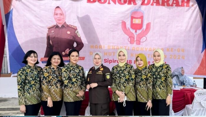 Sambut HBA ke-64 dan HUT IAD ke-XXIV Tahun 2024, Kejari Tapsel Gelar Donor Darah