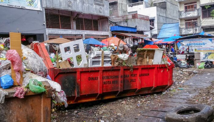 Jelang Penilaian Adipura 2024, Ini yang Dilakukan PUD Pasar Untuk Tetap Menjaga Kebersihan Pasar