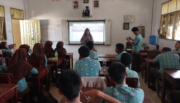 Dosen IKH Medan Berikan Penyuluhan Tentang Kurangi Resiko dan Jaga Kesejahteraan Remaja Dengan Hindari Pernikahan Dini