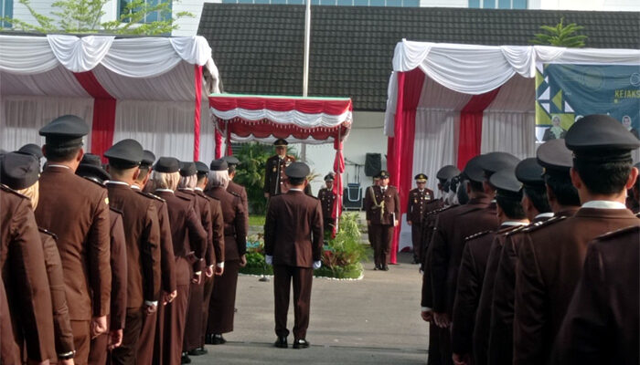 Kajati Sumut Pimpin Upacara Harlah ke-79 : Kejaksaan Hadir Melalui Penegakan Hukum yang Berkeadilan