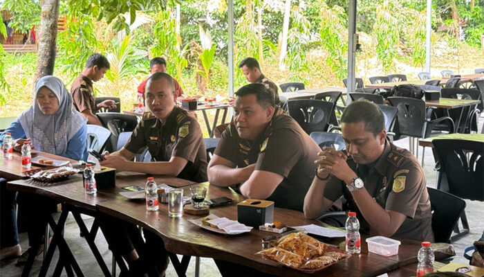 Silaturahmi dengan Jurnalis, Kajari Aceh Singkil Minta Masukan Positif