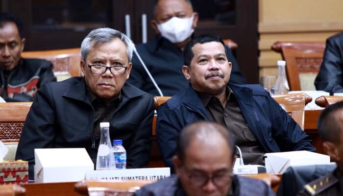 Raker dengan Komisi III DPR RI, Jaksa Agung RI dan Para Kajati Seluruh Indonesia Hadir di Senayan