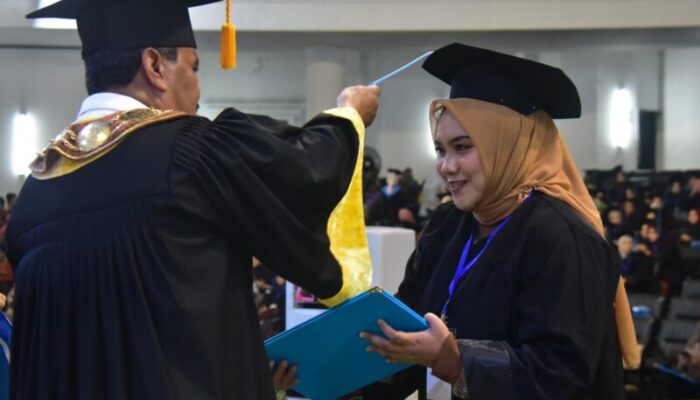 1.975 Lulusan Unimed Diwisuda, Rektor: Harus Siap Menghadapi Dunia Kerja